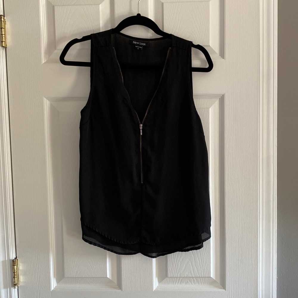 Sleeveless blouse